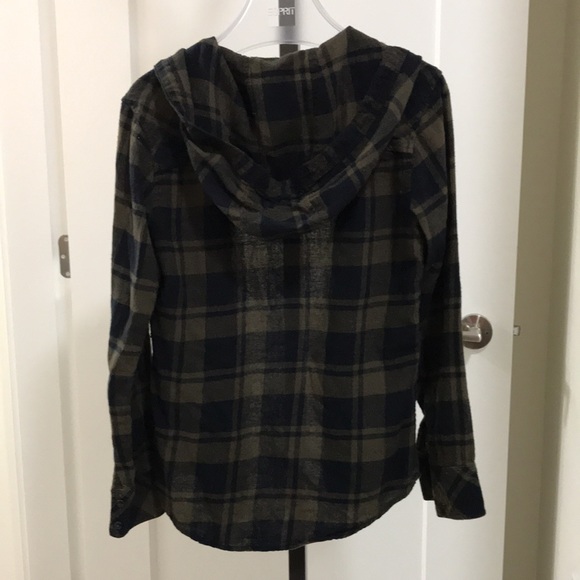 Aritzia TNA Hooded Plaid Flannel - Picture 2 of 3